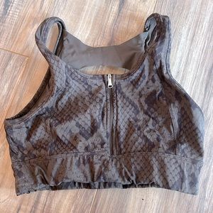 Varley sports bra w/ zipper feature
